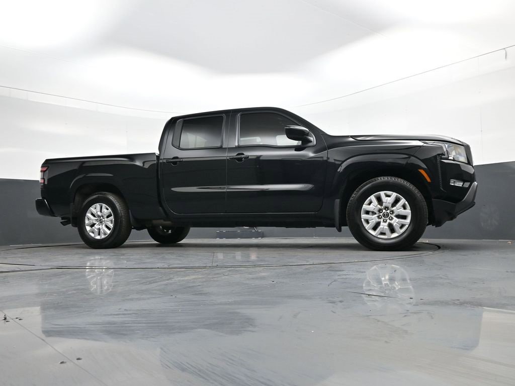 Used 2024 Nissan Frontier SV image 32