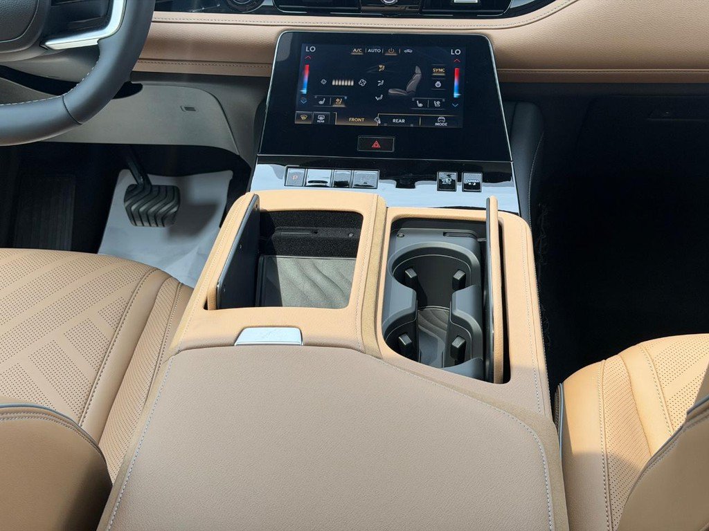 New 2027 INFINITI QX80 Luxe w/ Cargo Package AWD/4WD image 9
