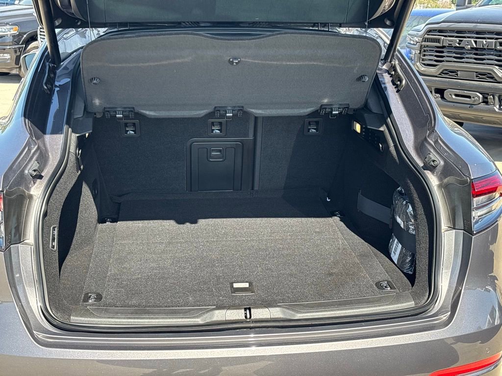 Used 2024 Maserati Levante GT Ultima image 29