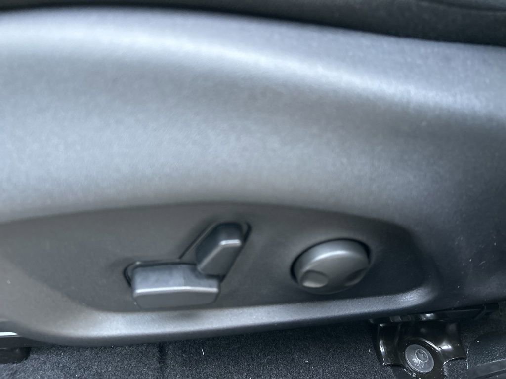 New 2026 Jeep Compass Limited w/ Sun, Sound & Navigation Group AWD/4WD image 16