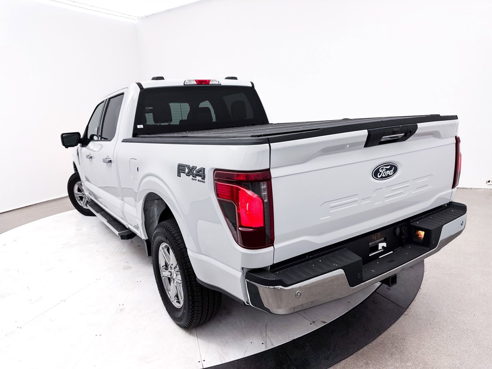 Used 2024 Ford F150 XLT w/ FX4 Off-Road Package image 7
