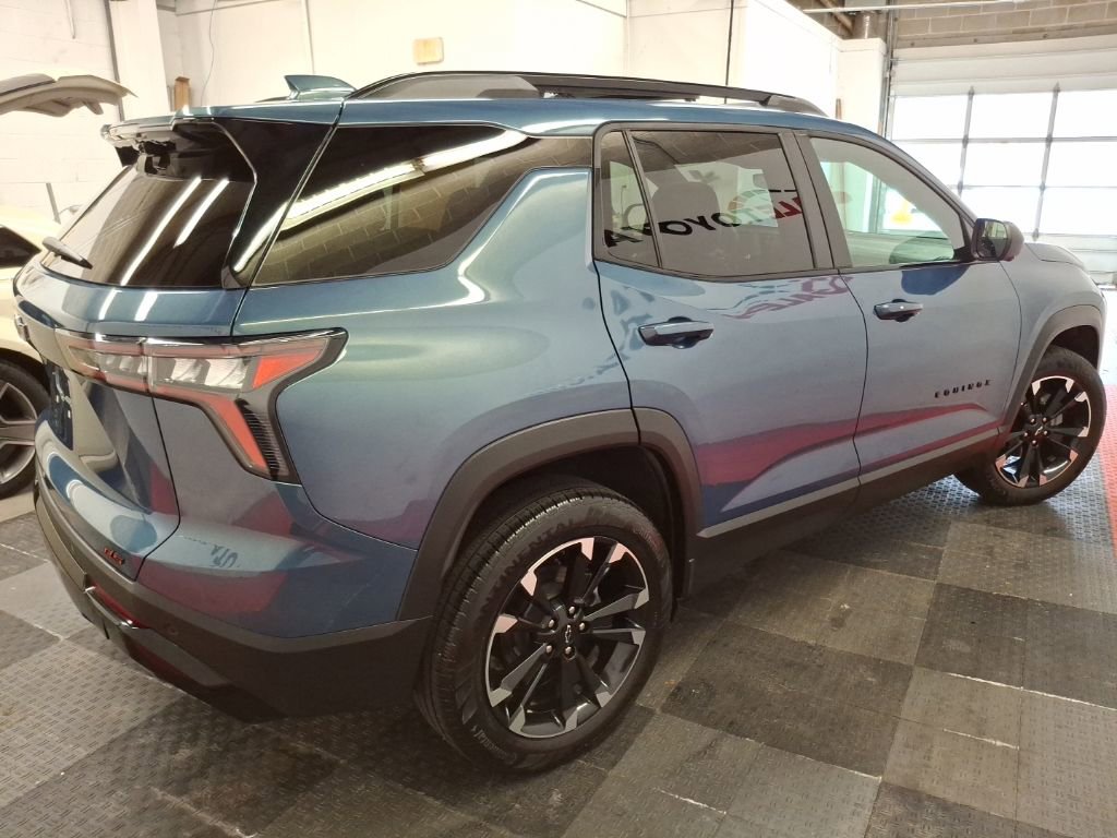 Used 2025 Chevrolet Equinox RS w/ Safety and Technology Package image 9