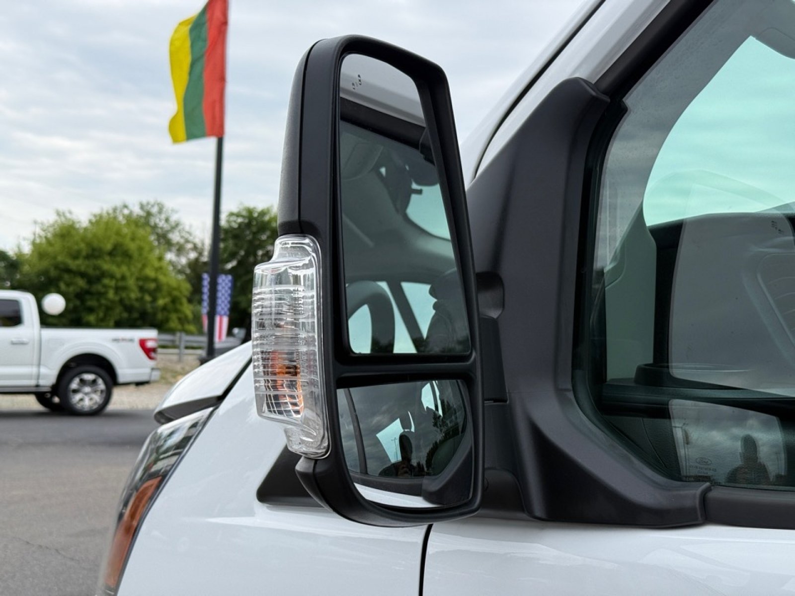 Used 2024 Ford Transit 350 XLT RWD image 42