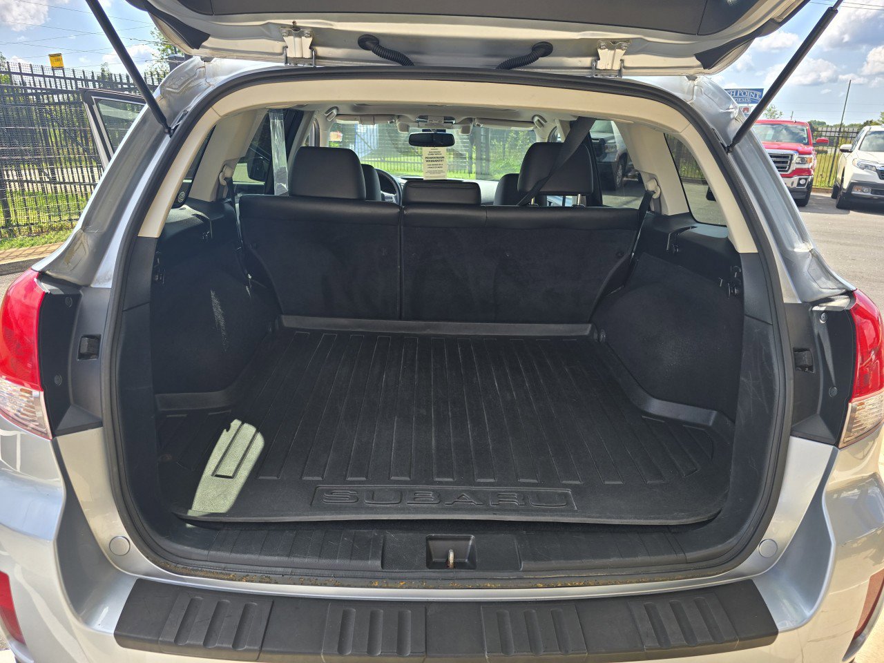 Used 2013 Subaru Outback 3.6R Limited image 18