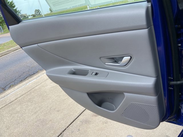 Used 2023 Hyundai Elantra SEL w/ Convenience Package FWD image 49