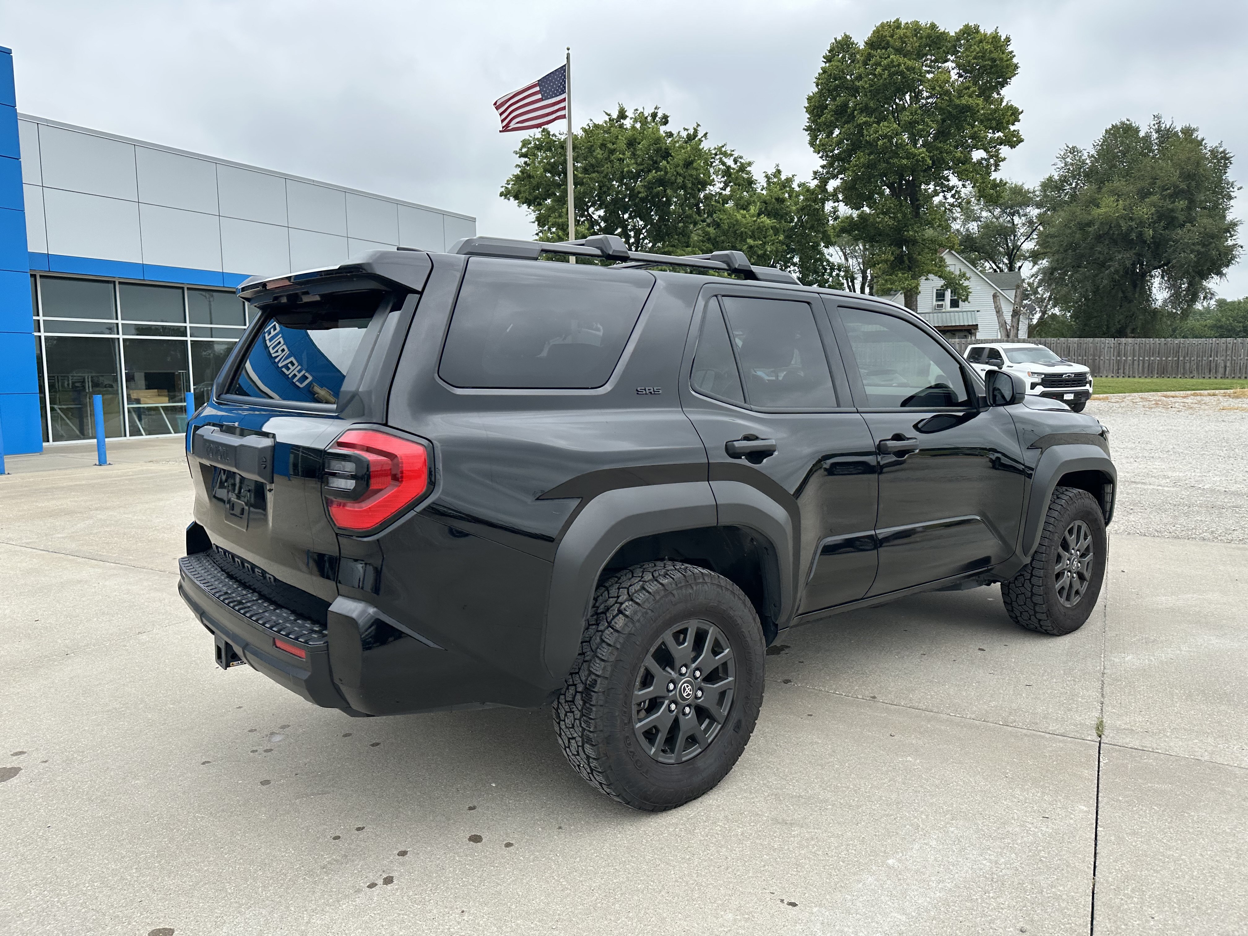 Used 2025 Toyota 4Runner SR5 AWD/4WD image 3