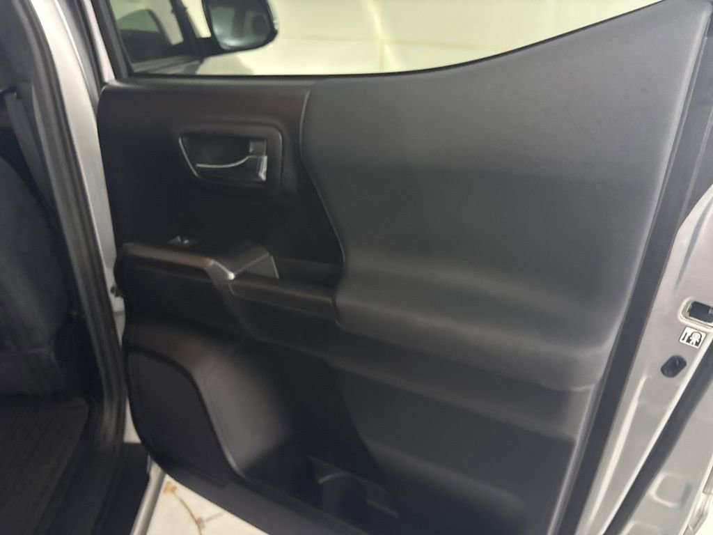 Used 2020 Toyota Tacoma TRD Sport w/ TRD Premium Sport Package image 18