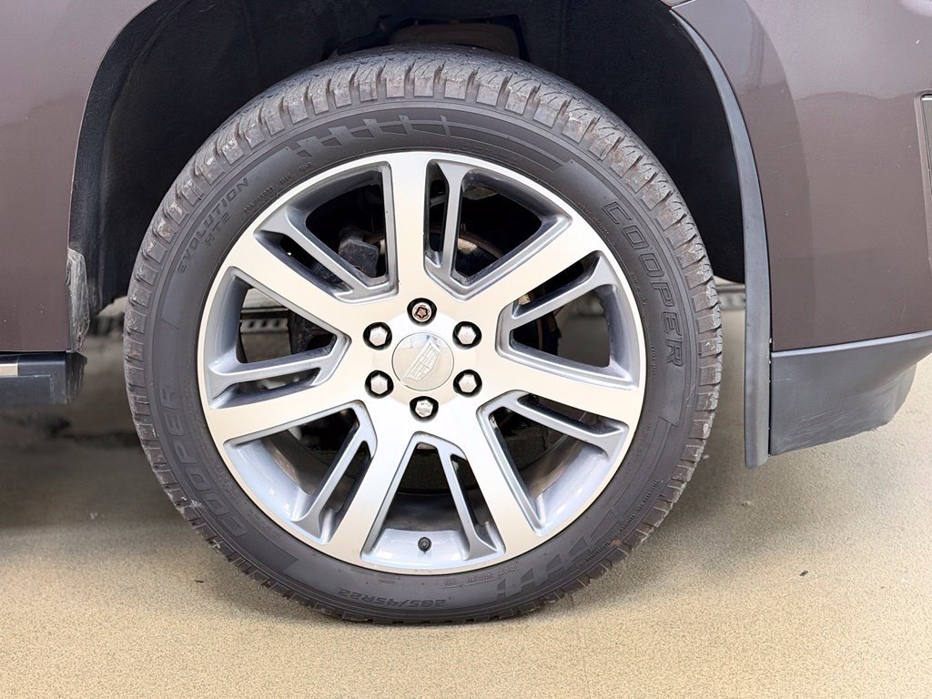 Used 2015 Cadillac Escalade ESV Premium AWD/4WD image 4