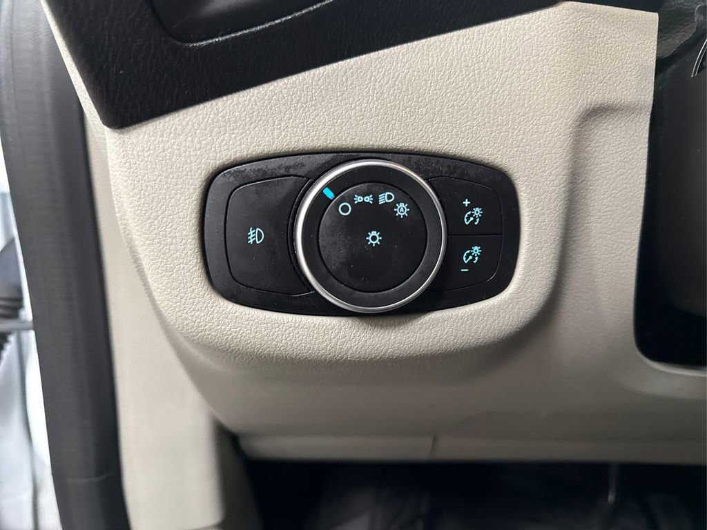 Used 2019 Ford Transit Connect XLT image 23
