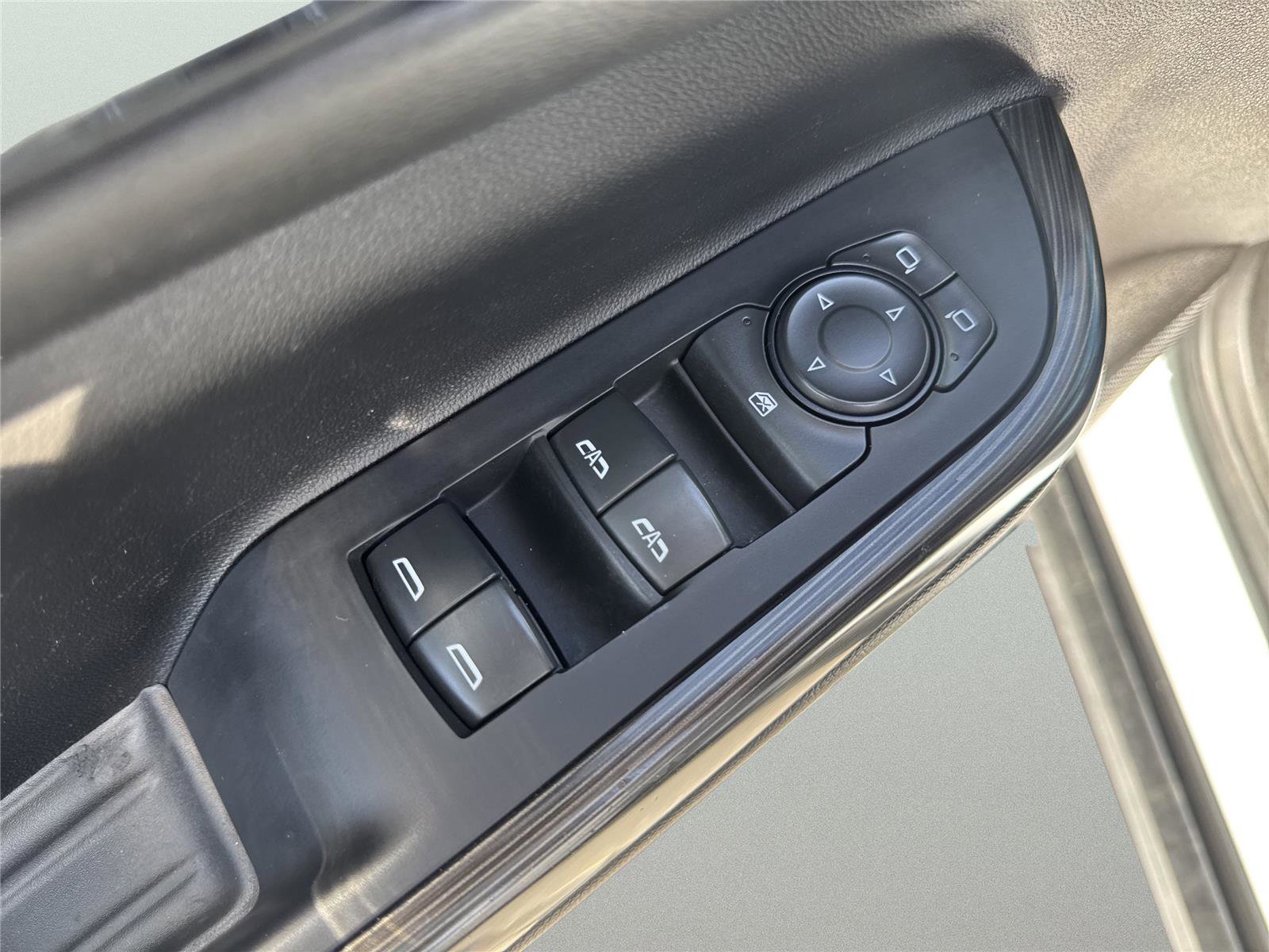Used 2023 GMC Acadia SLT AWD/4WD image 18