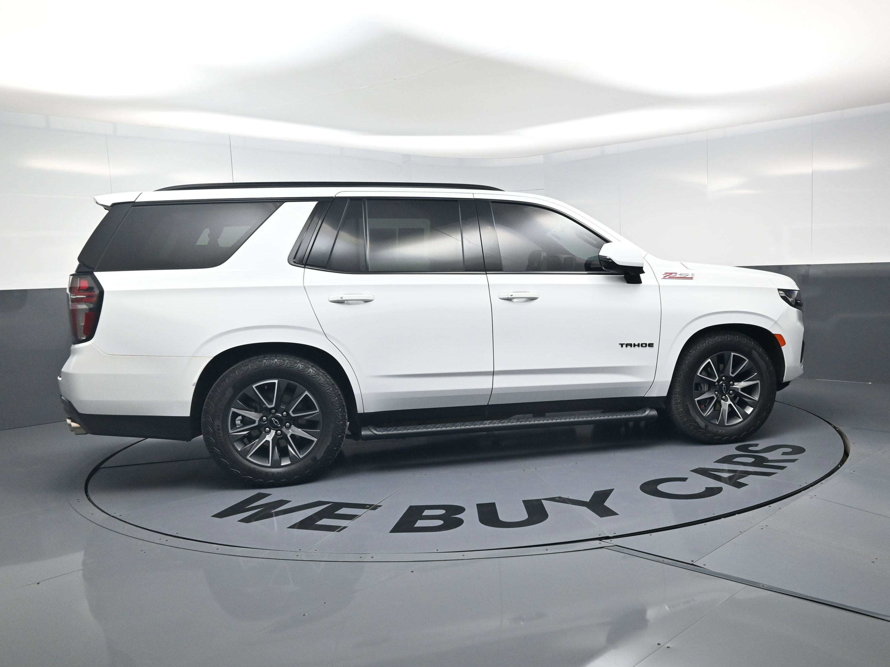 Used 2023 Chevrolet Tahoe Z71 w/ Z71 Off-Road Package AWD/4WD image 10