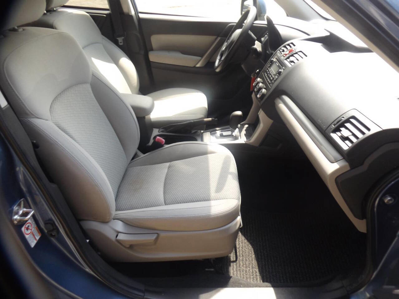 Used 2015 Subaru Forester 2.5i Premium w/ All-Weather Package image 17