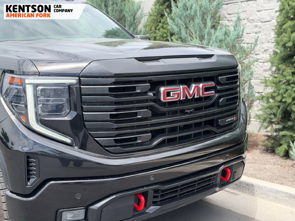 Used 2024 GMC Sierra 1500 AT4 w/ Technology Package AWD/4WD image 11