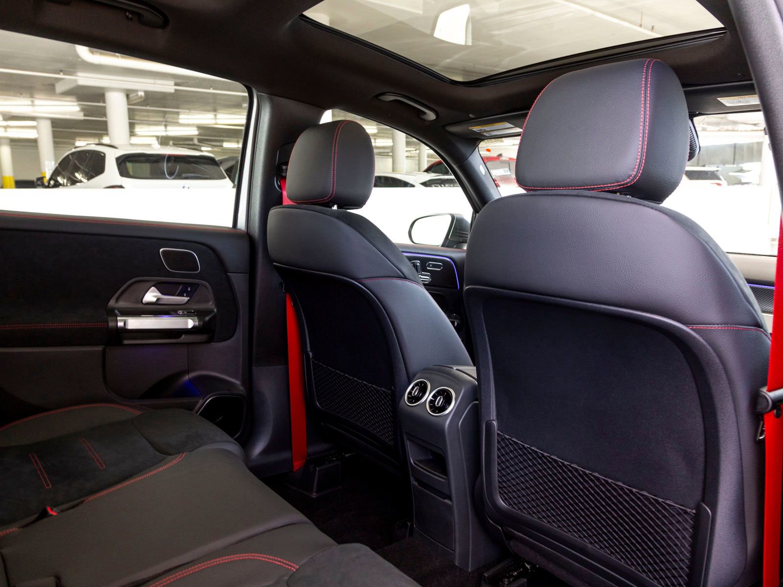 New 2025 Mercedes-Benz GLB 35 AMG 4MATIC image 27