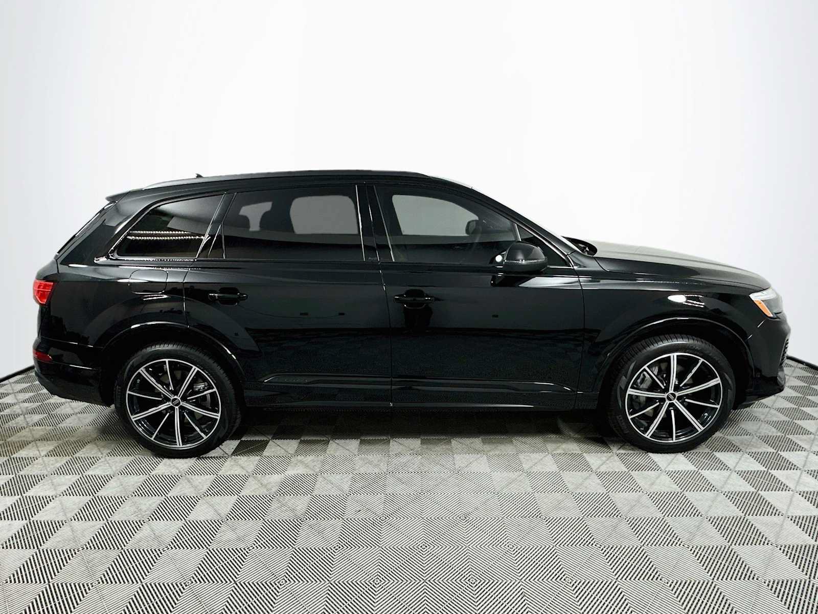New 2026 Audi Q7 2.0T Premium Plus AWD/4WD image 8