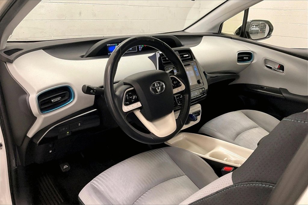 Used 2017 Toyota Prius Prime Plus image 12