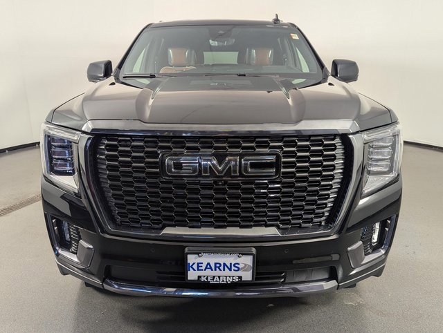 Used 2024 GMC Yukon XL Denali Ultimate image 3