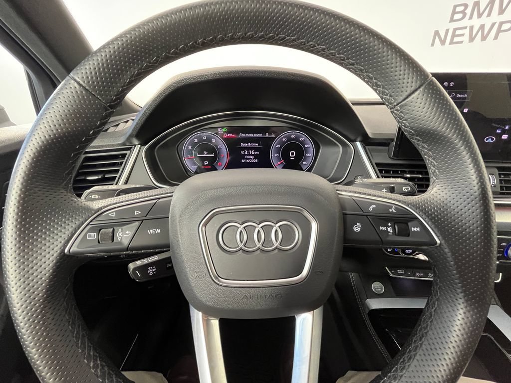 Used 2025 Audi Q5 2.0T Premium Plus w/ Premium Plus Package AWD/4WD image 12