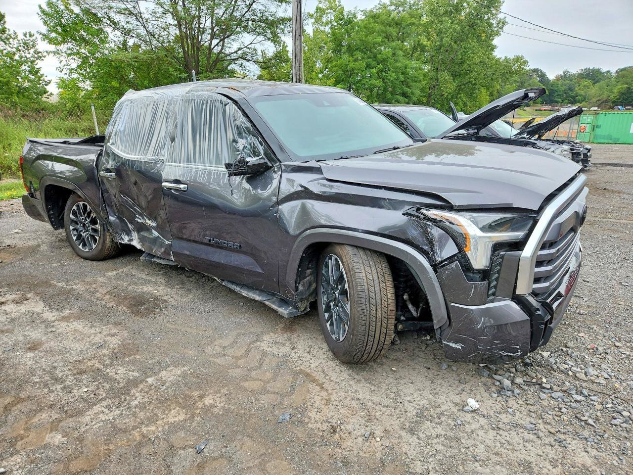 Used 2025 Toyota Tundra Limited AWD/4WD image 1