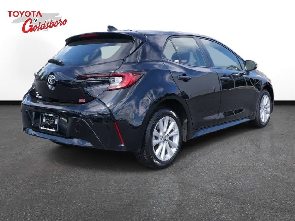Used 2025 Toyota Corolla SE image 6