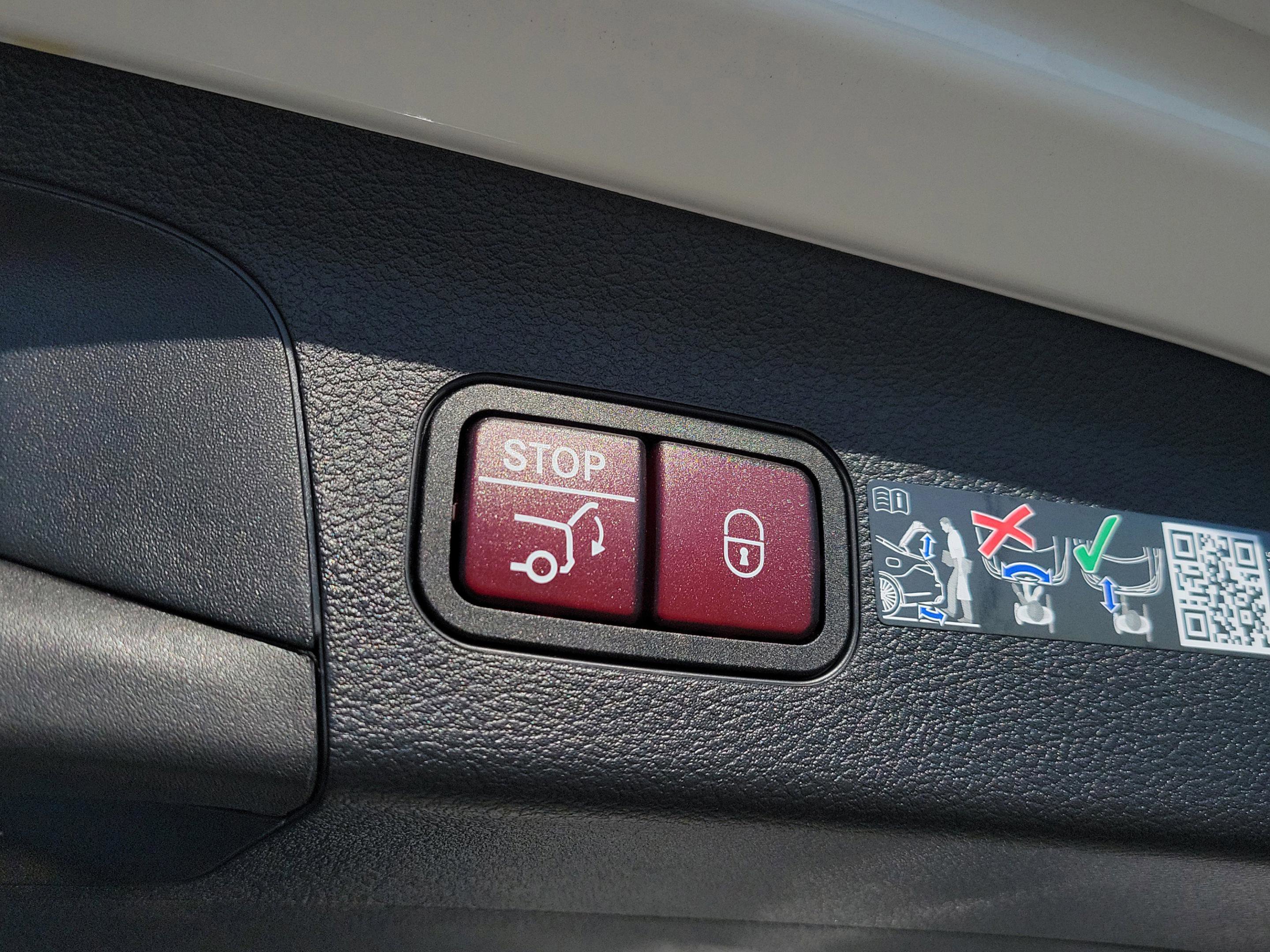 New 2026 Mercedes-Benz GLS 450 4MATIC image 6