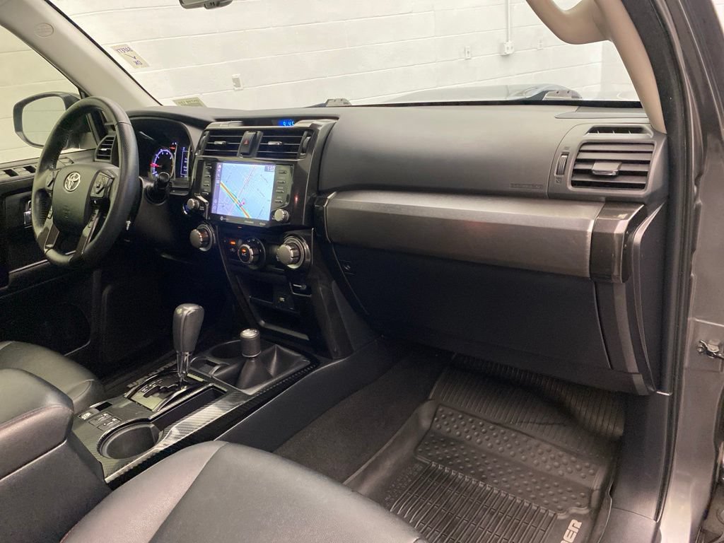 Used 2020 Toyota 4Runner Venture w/ Moonroof Package AWD/4WD image 24