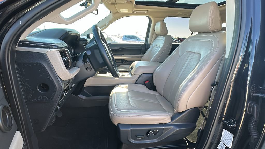 Used 2024 Ford Expedition Max Limited image 4