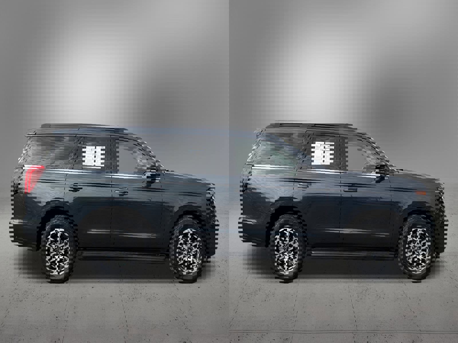 Used 2025 Ford Expedition Active image 5