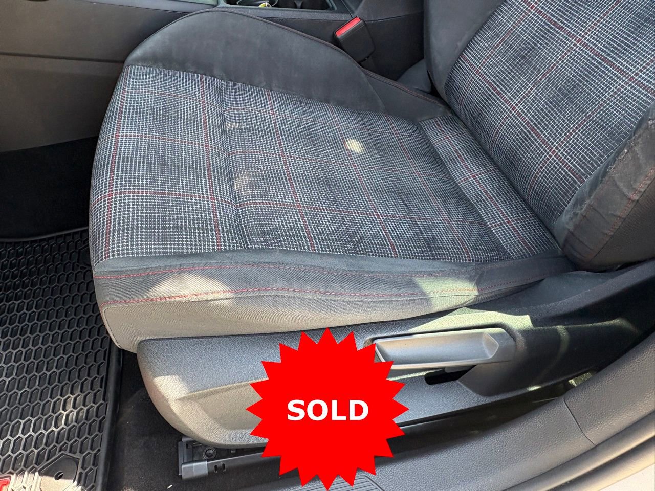 Used 2022 Volkswagen GTI S FWD image 29