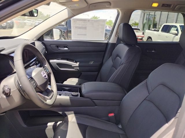 New 2026 Nissan Pathfinder SL AWD/4WD image 16