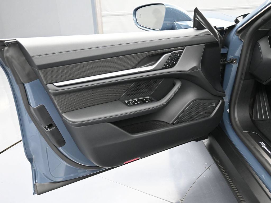 New 2026 Porsche Taycan Turbo S AWD/4WD image 15