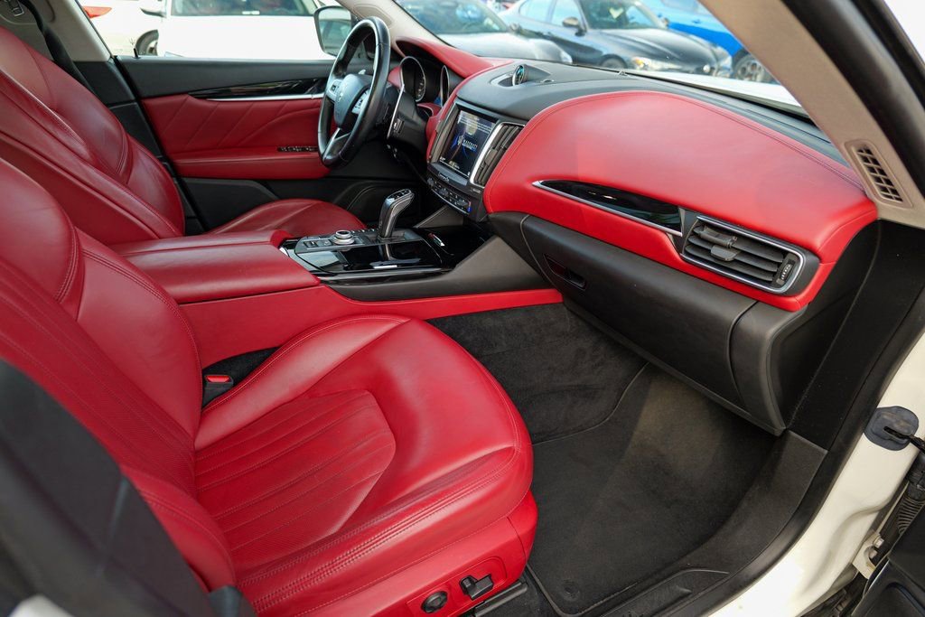 Used 2019 Maserati Levante Base image 33