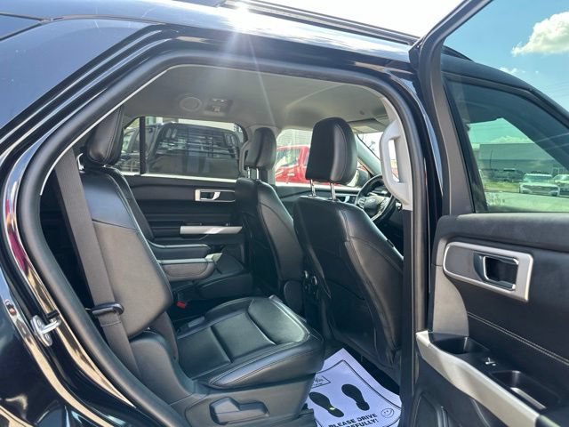 Used 2021 Ford Explorer XLT w/ Equipment Group 202A RWD image 17