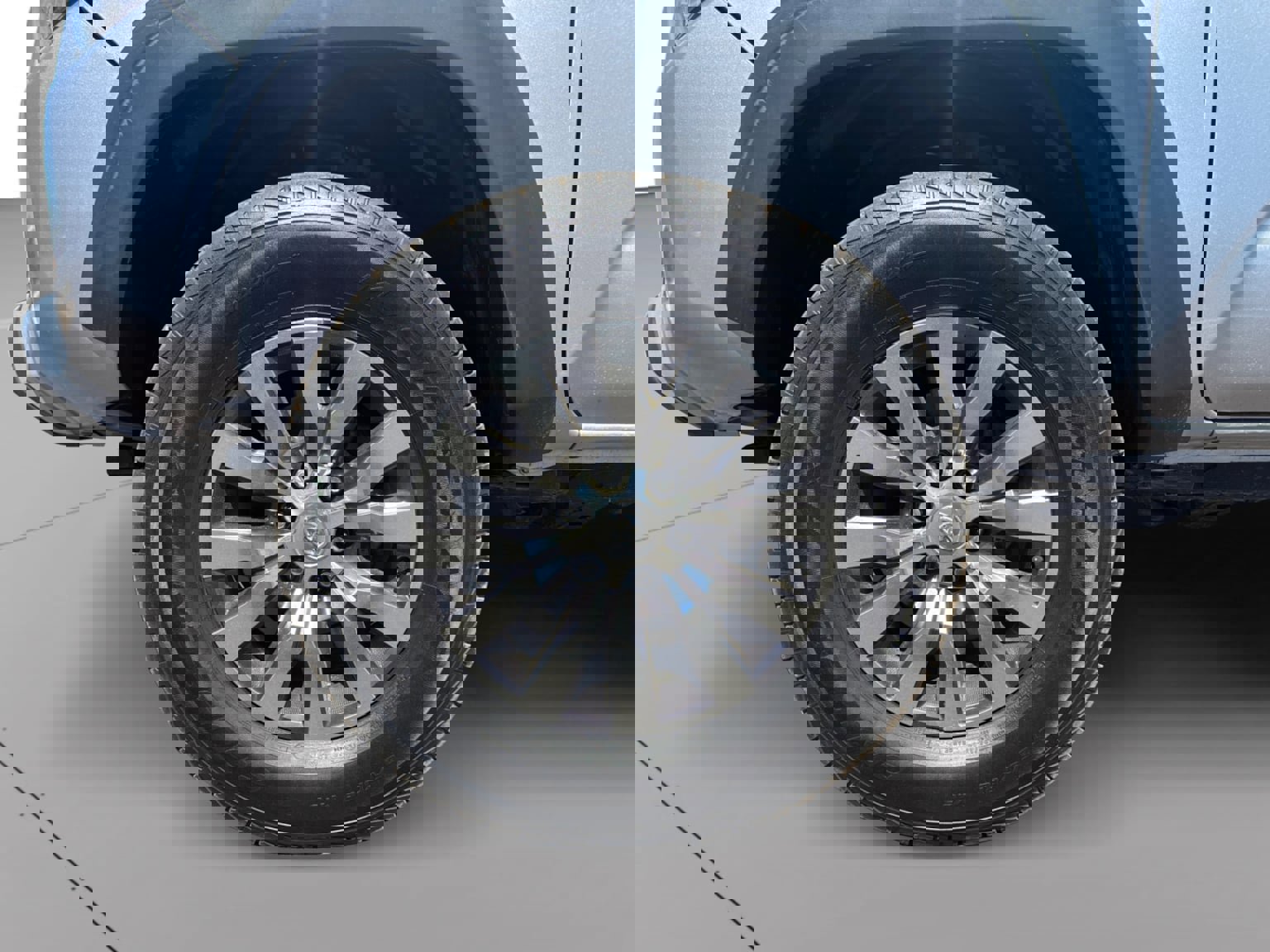 Used 2021 Toyota Tacoma TRD Off-Road w/ Technology Package AWD/4WD image 3