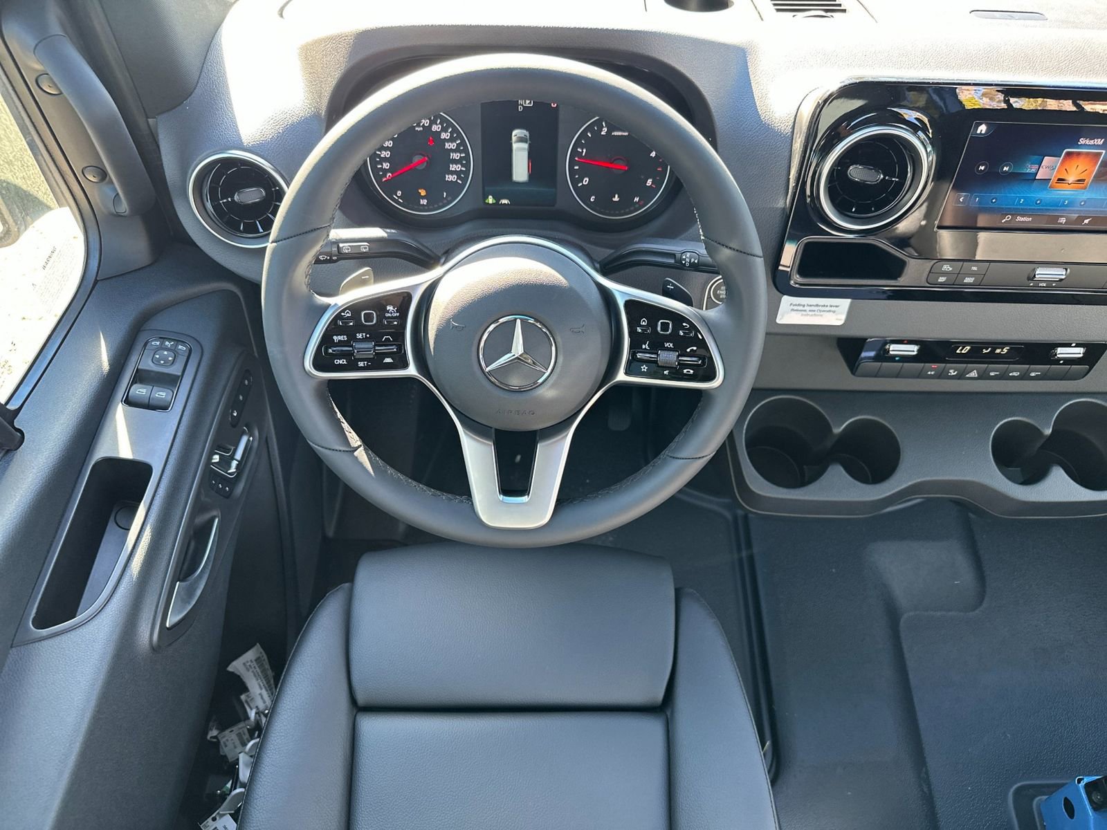 Used 2024 Mercedes-Benz Sprinter 2500 image 14