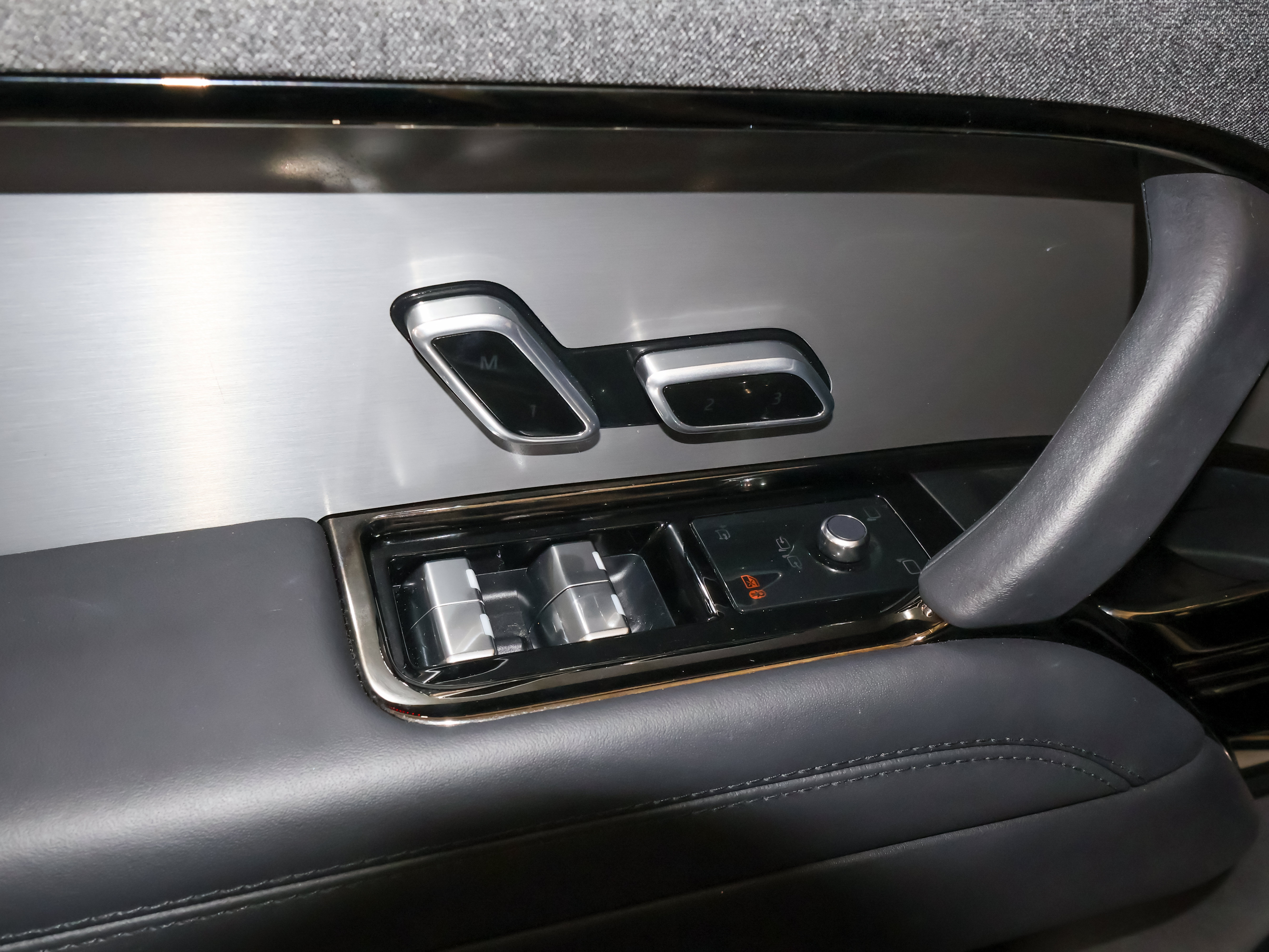 Used 2024 Land Rover Range Rover Sport Dynamic SE AWD/4WD image 22