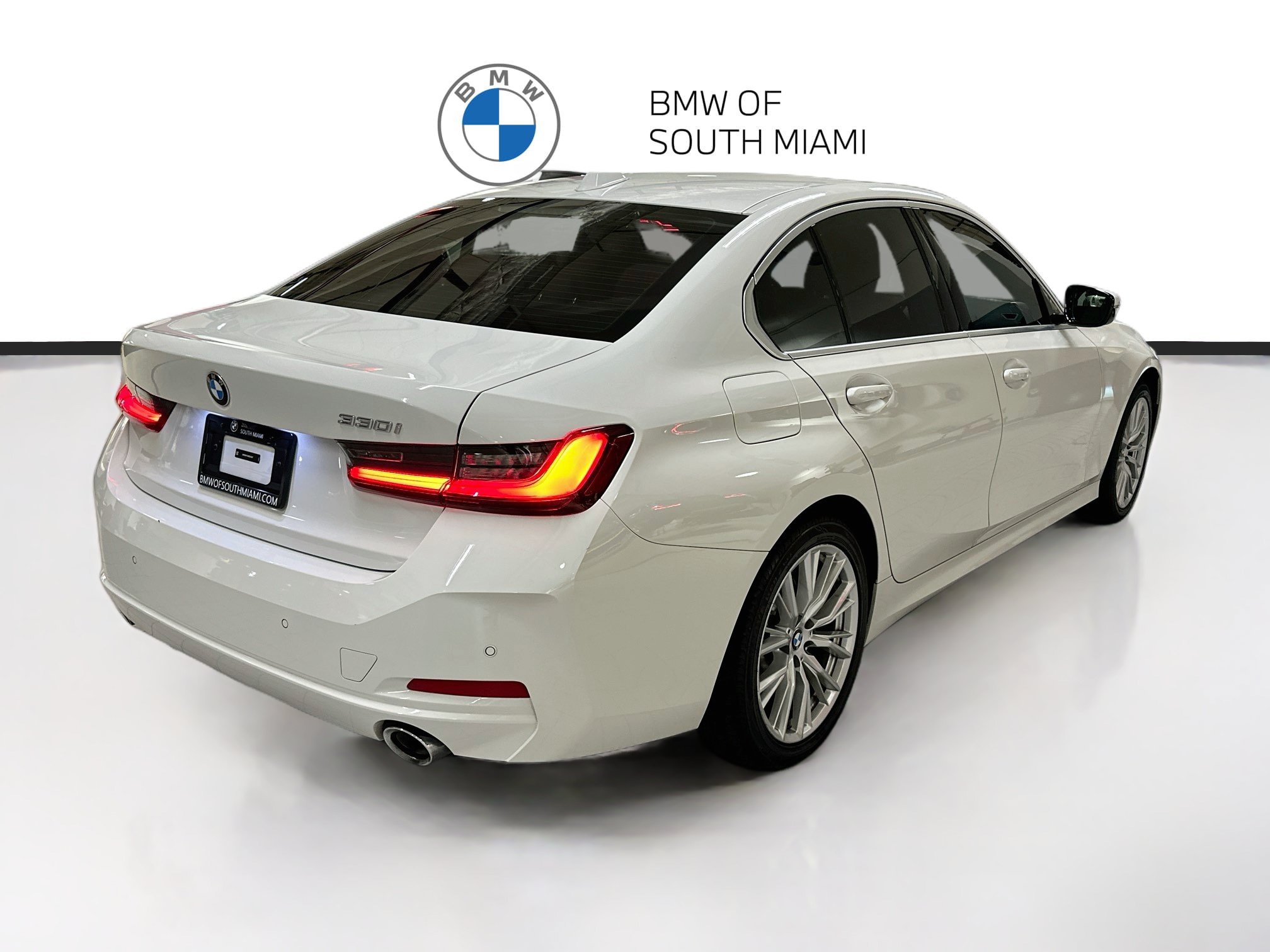 Used 2024 BMW 330i Sedan w/ Premium Package RWD image 7