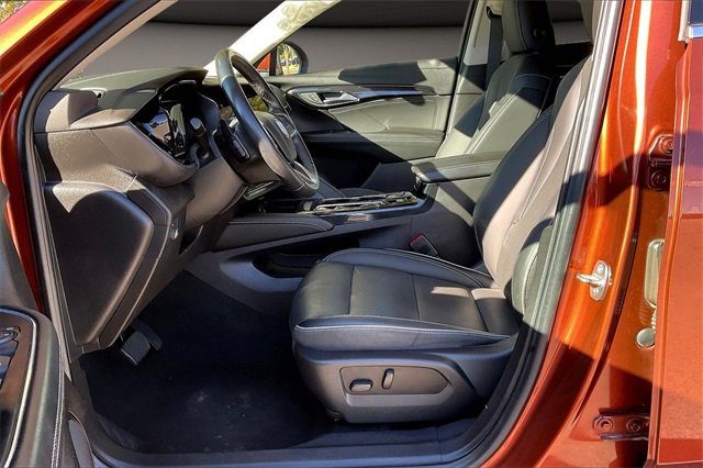 Used 2022 Buick Envision Essence w/ Safety Package image 22