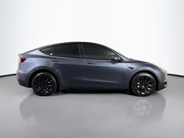 Used 2022 Tesla Model Y Long Range AWD/4WD image 8