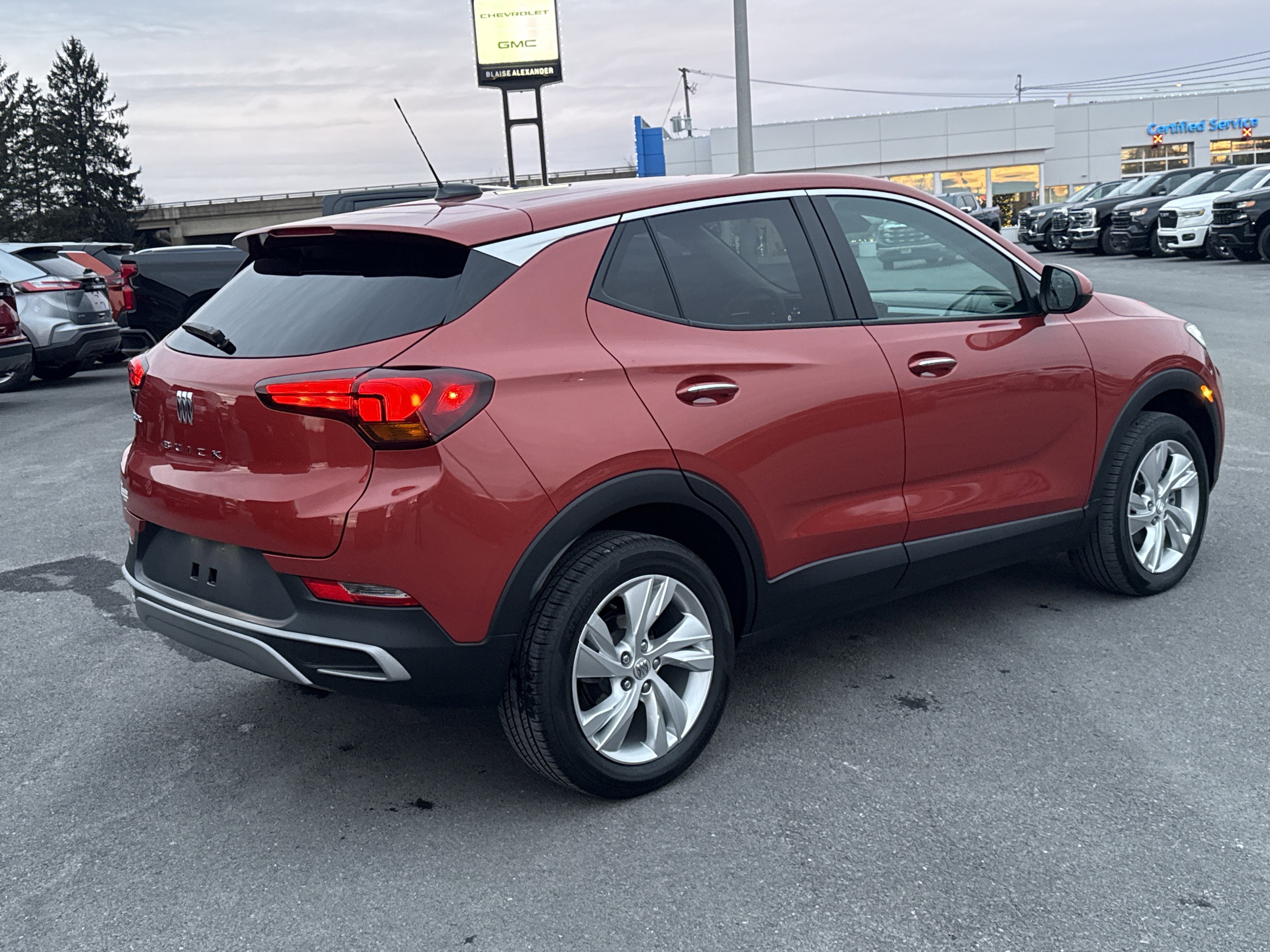 Used 2024 Buick Encore GX Preferred image 9