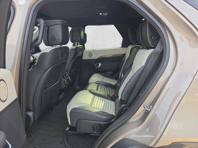 Used 2021 Land Rover Discovery HSE R-Dynamic AWD/4WD image 14