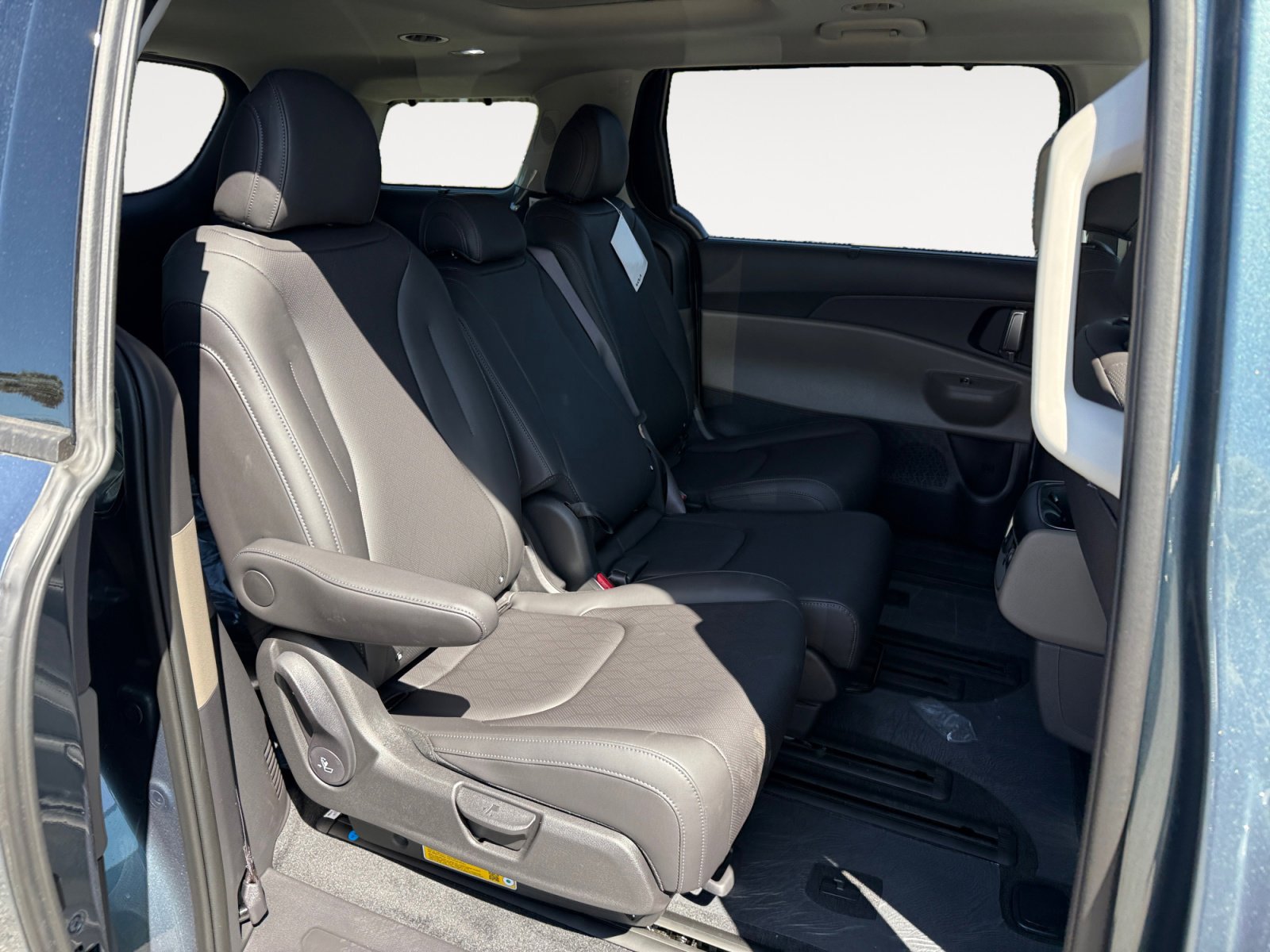 New 2026 Kia Carnival SX FWD image 19