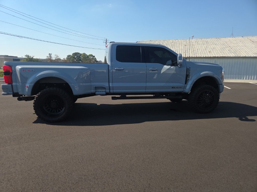Used 2025 Ford F450 Lariat w/ FX4 Off-Road Package AWD/4WD image 23