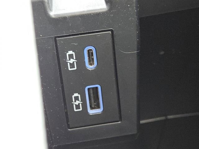 Used 2024 Toyota Sienna XLE image 8