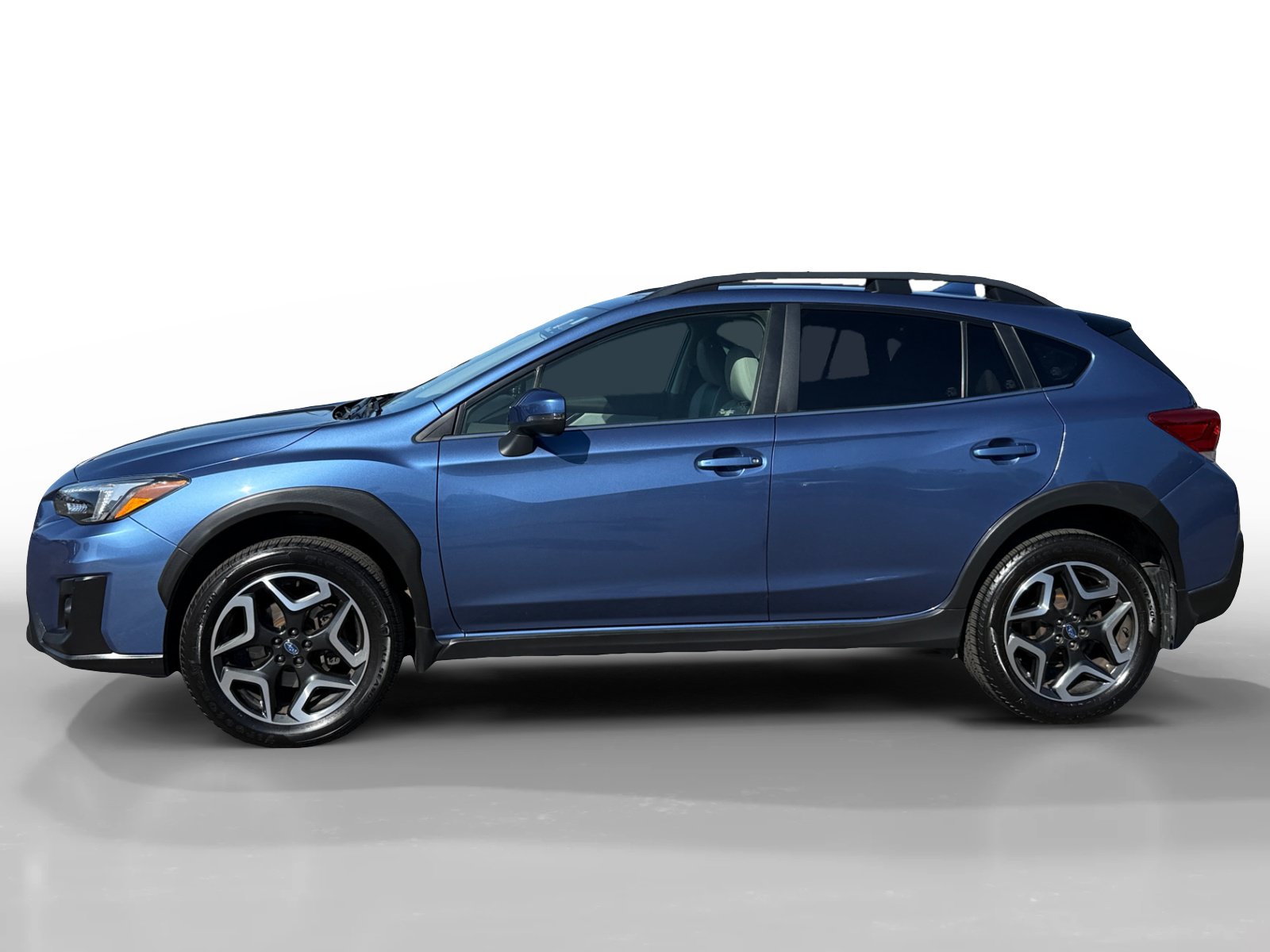 Used 2019 Subaru Crosstrek 2.0i Limited w/ Moonroof Package w/Navigation AWD/4WD image 2