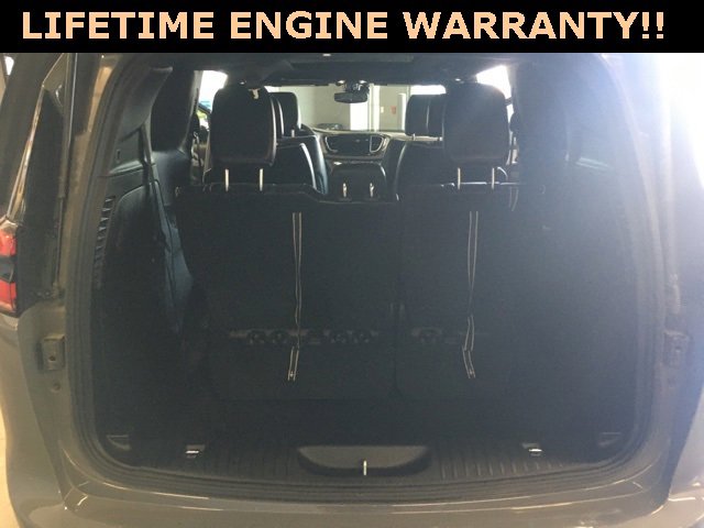 Certified 2025 Chrysler Pacifica Limited image 31
