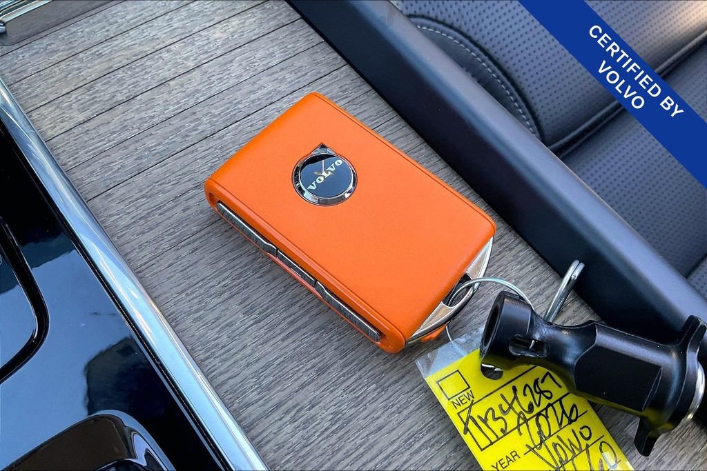 Certified 2026 Volvo XC60 B5 Ultra w/ Climate Package image 14