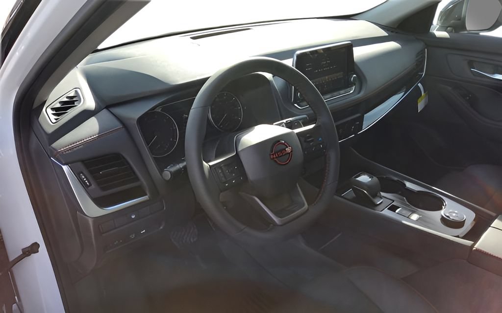 New 2026 Nissan Rogue SV AWD/4WD image 18
