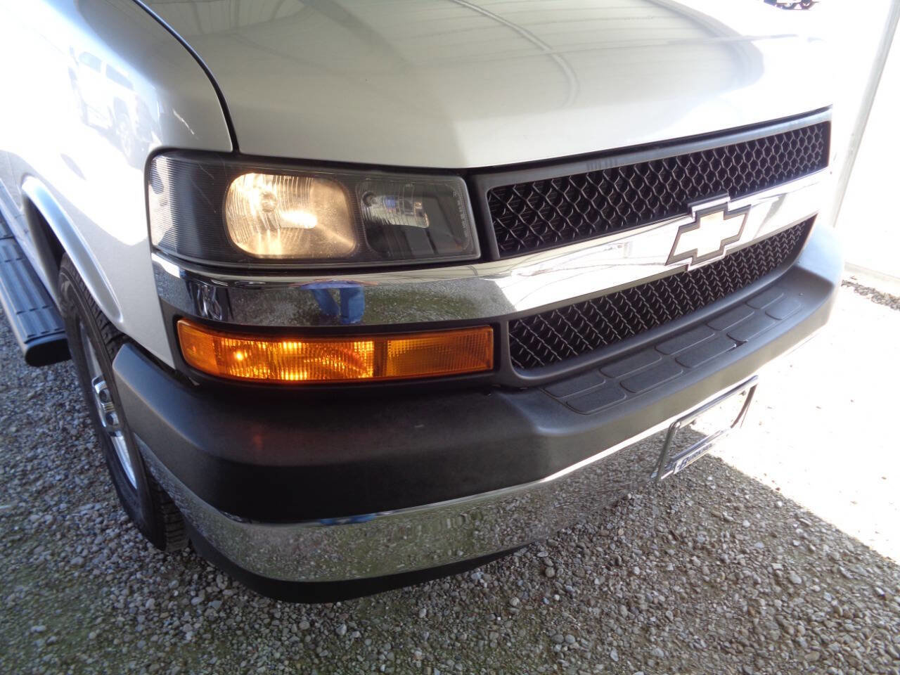 Used 2018 Chevrolet Express 2500 LT w/ LT Preferred Equipment Group image 58