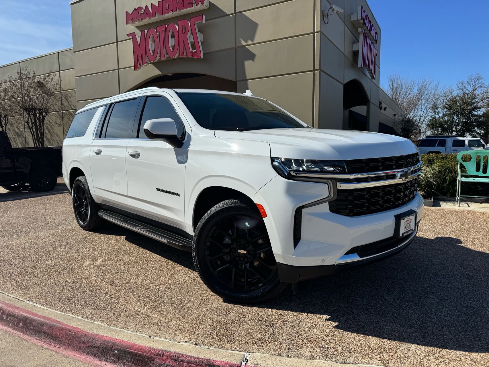 Used 2022 Chevrolet Suburban LS AWD/4WD image 1